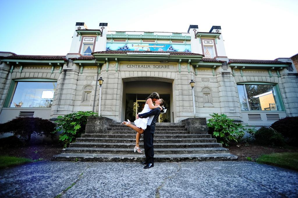 Centralia Square Grand Ballroom And Vintage Hotel Exterior foto